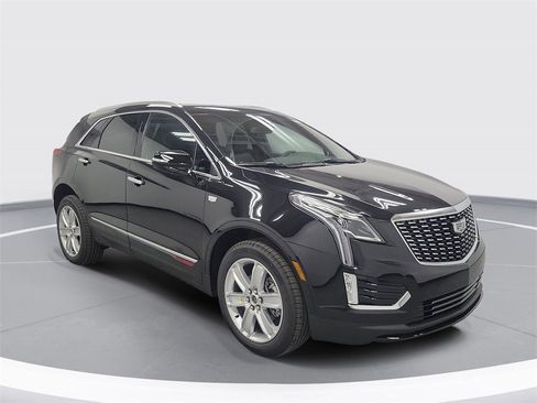 New 2025 Cadillac XT5 Luxury w/ LPO, Red Accent Package image 2