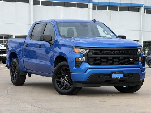 Certified 2026 Chevrolet Silverado 1500 Custom image 2