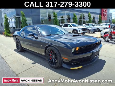 Used 2018 Dodge Challenger R/T Scat Pack RWD image 2