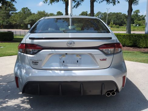 Used 2024 Toyota Corolla XSE FWD image 9
