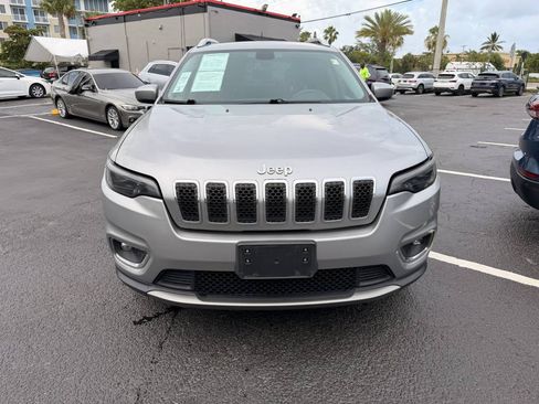 Used 2019 Jeep Cherokee Limited AWD/4WD image 2