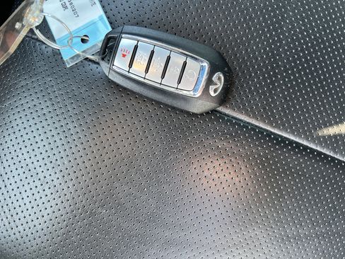 Used 2020 INFINITI Q60 3.0t Luxe w/ Essential Package image 37