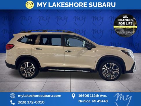 Used 2025 Subaru Ascent Touring AWD/4WD image 12