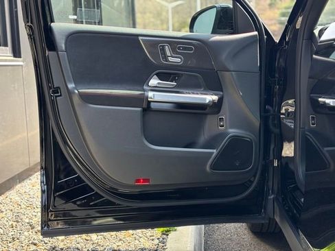 Used 2026 Mercedes-Benz GLB 250 4MATIC image 19