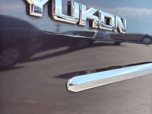 Used 2017 GMC Yukon SLE w/ Convenience Package RWD image 10