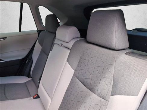 Used 2021 Toyota RAV4 XLE AWD/4WD image 22