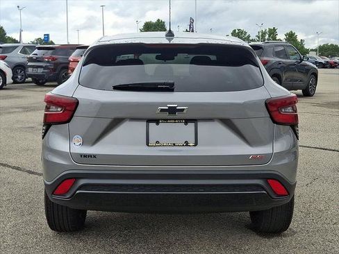 Used 2024 Chevrolet Trax RS FWD image 6