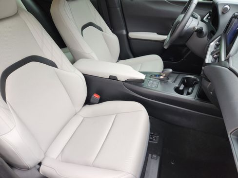 Used 2025 Lexus UX 300h FWD image 6