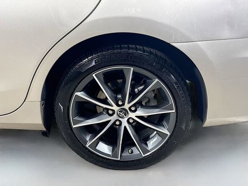 Used 2015 Toyota Camry XSE image 30