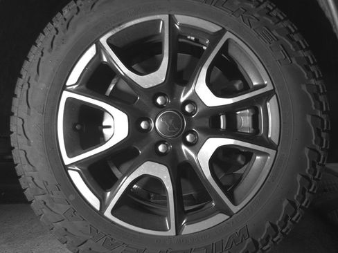 Used 2025 Jeep Compass Trailhawk AWD/4WD image 13