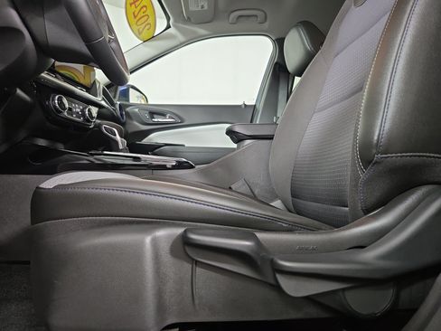Used 2024 Chevrolet Trax LT w/ Driver Confidence Package FWD image 29