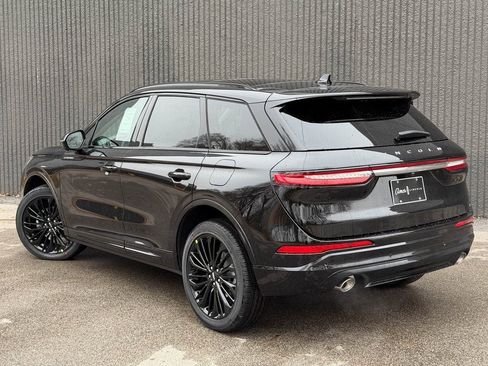 New 2026 Lincoln Corsair Premiere image 4