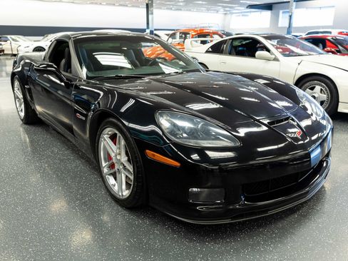 Used 2007 Chevrolet Corvette Z06 w/ Preferred Equipment Group RWD image 3