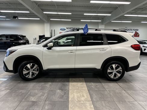 Used 2024 Subaru Ascent Premium w/ Convenience Package image 16