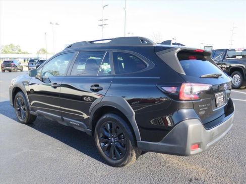 Used 2023 Subaru Outback Onyx Edition image 5