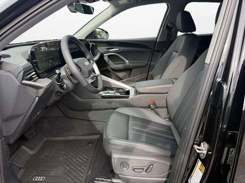 New 2025 Audi Q5 Premium image 9