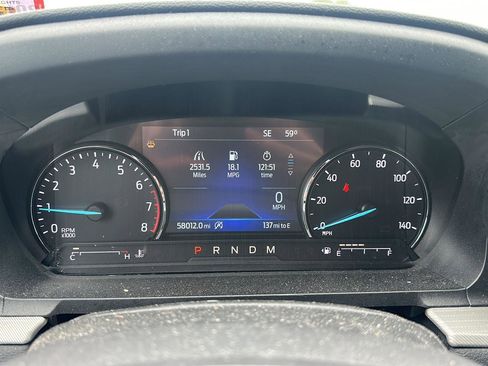 Used 2020 Ford Explorer XLT w/ Equipment Group 202A AWD/4WD image 16