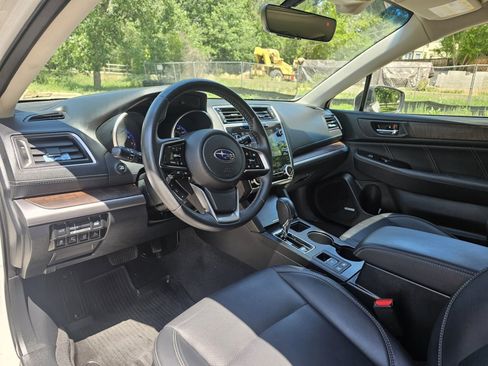 Used 2019 Subaru Outback 3.6R Limited AWD/4WD image 10