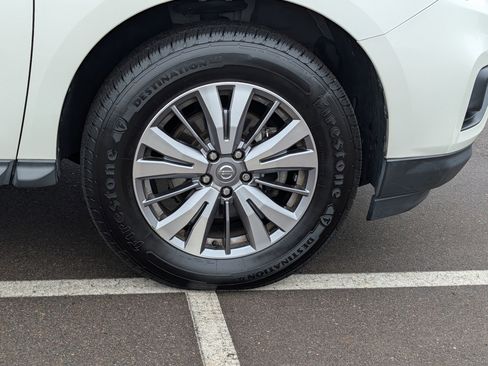 Used 2019 Nissan Pathfinder SL image 15