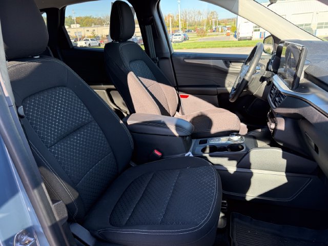 Used 2023 Ford Escape Active w/ Tech Pack #1 AWD/4WD image 13