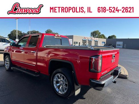 Used 2017 GMC Sierra 1500 SLT w/ SLT Preferred Package AWD/4WD image 7