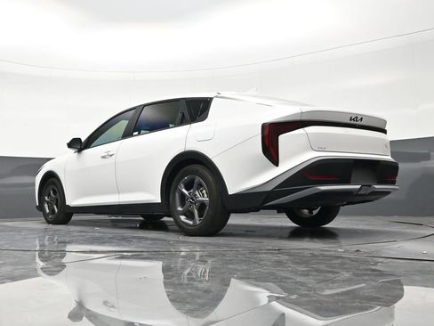 Used 2025 Kia K4 FWD image 22