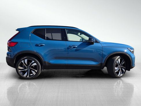 Used 2023 Volvo XC40 B5 Ultimate w/ Protection Package Premier AWD/4WD image 3