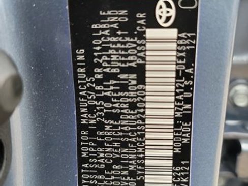 Used 2025 Toyota Corolla SE image 22