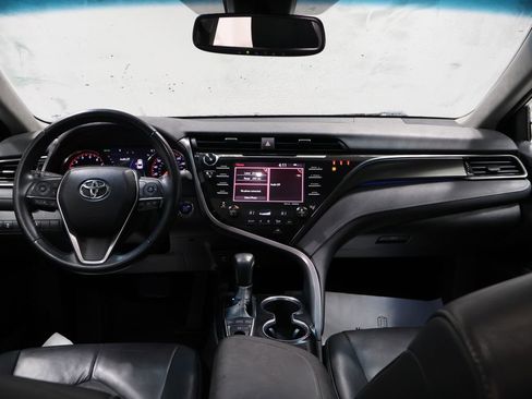 Used 2019 Toyota Camry XSE image 16