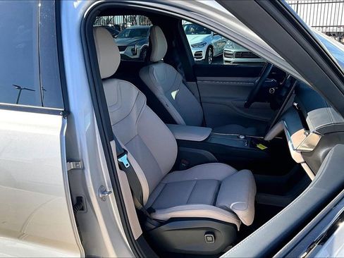 Certified 2025 Volvo EX90 Ultra image 11
