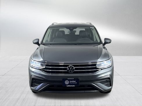 Certified 2024 Volkswagen Tiguan SE image 2
