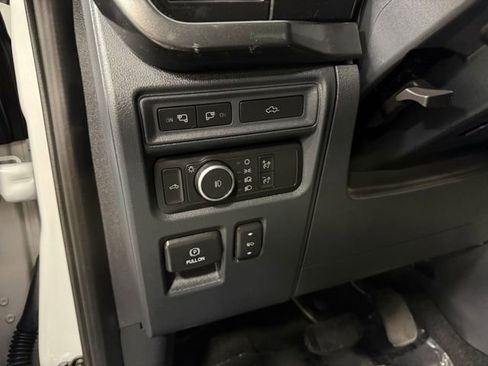 Used 2022 Ford F150 XLT w/ Equipment Group 302A High AWD/4WD image 16