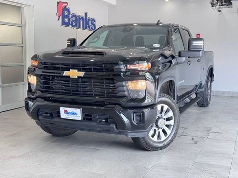 Certified 2024 Chevrolet Silverado 2500 Custom w/ Custom Value Package AWD/4WD image 2