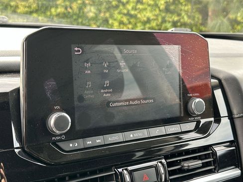 Used 2022 Nissan Pathfinder SV w/ SV Premium Package image 16