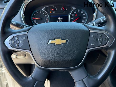 Used 2023 Chevrolet Traverse LT FWD image 32