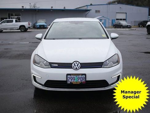 Used 2016 Volkswagen e-Golf SE image 2