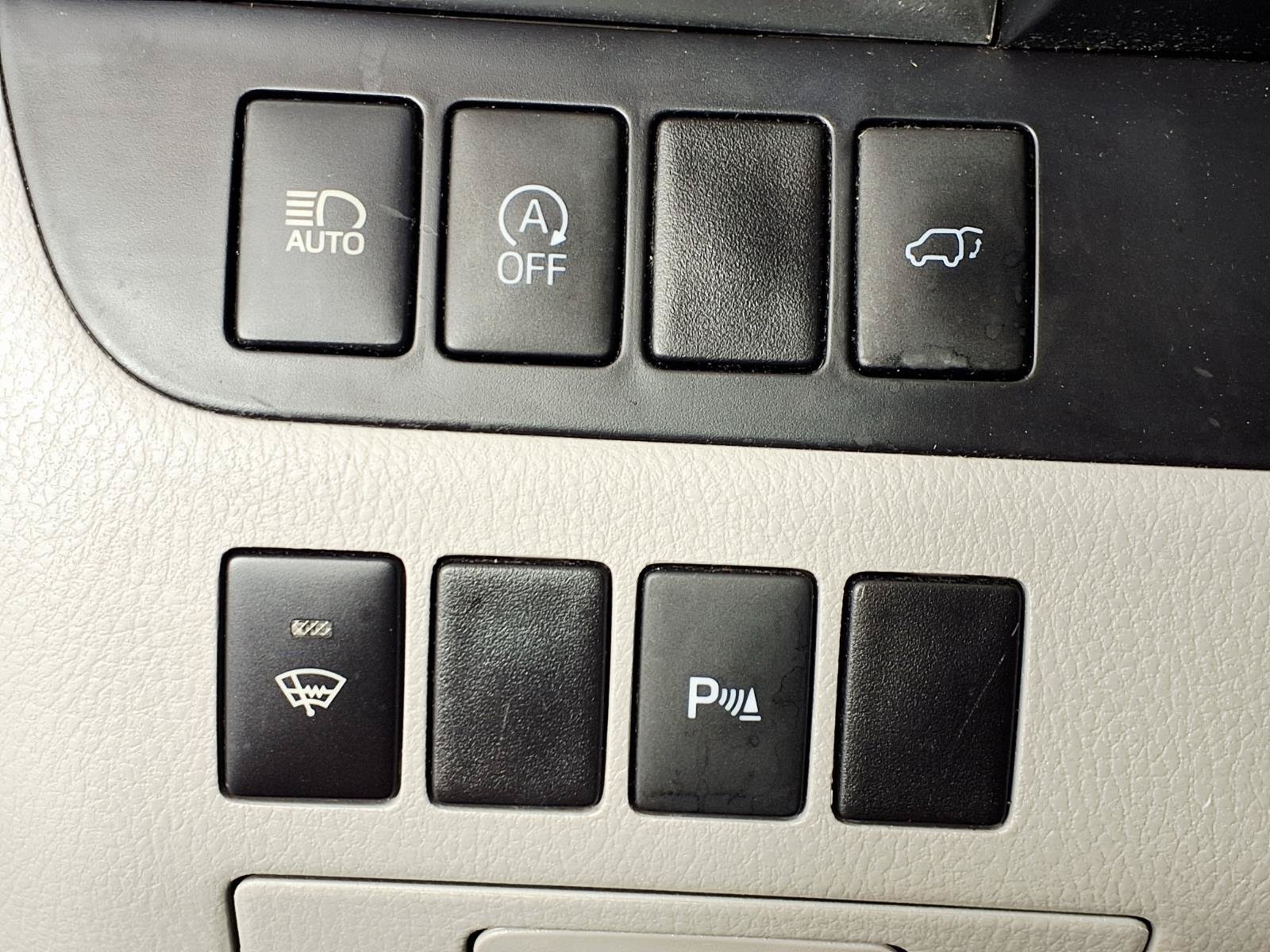 Used 2018 Toyota Highlander Limited w/ Protection Package #3 AWD/4WD image 16
