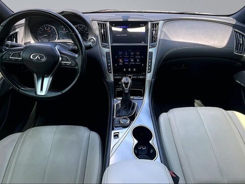 Used 2018 INFINITI Q60 3.0t Luxe RWD image 15