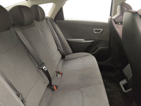 Used 2025 Kia K4 FWD image 19