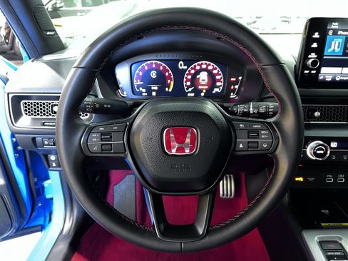 Used 2025 Honda Civic Type R image 10