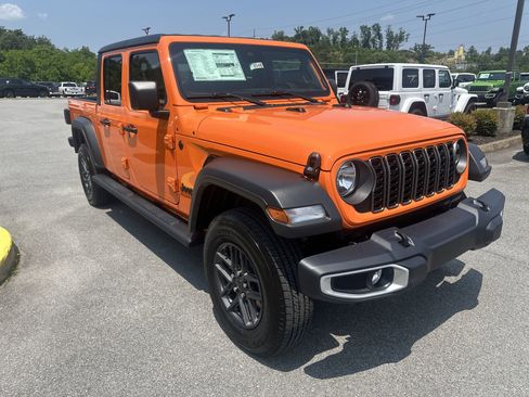 New 2025 Jeep Gladiator Sport image 4