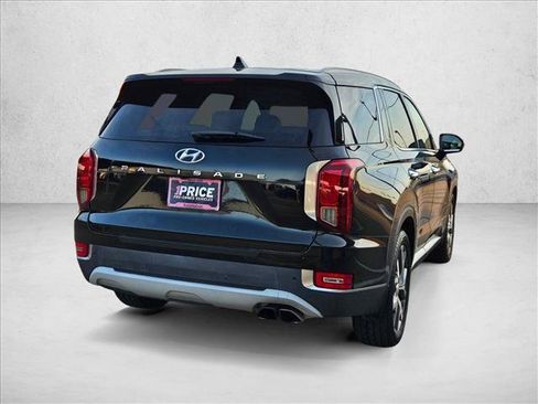 Used 2022 Hyundai Palisade SEL w/ Premium Package FWD image 5