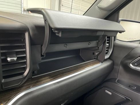 Used 2024 Chevrolet Silverado 1500 LT Trail Boss w/ Convenience Package II AWD/4WD image 28