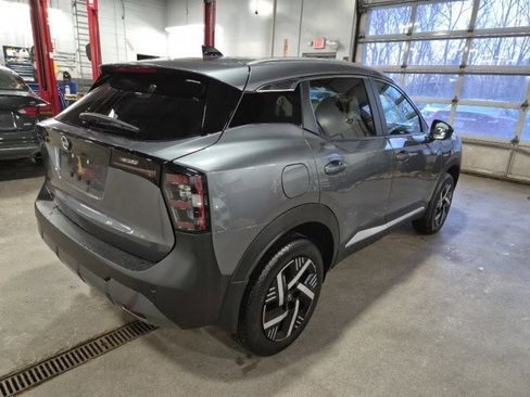 Used 2026 Nissan Kicks SV image 8