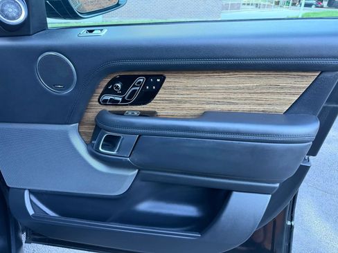 Used 2019 Land Rover Range Rover HSE AWD/4WD image 23