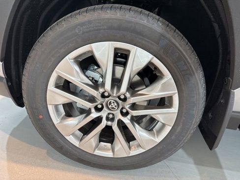 New 2025 Toyota RAV4 XLE Premium image 17