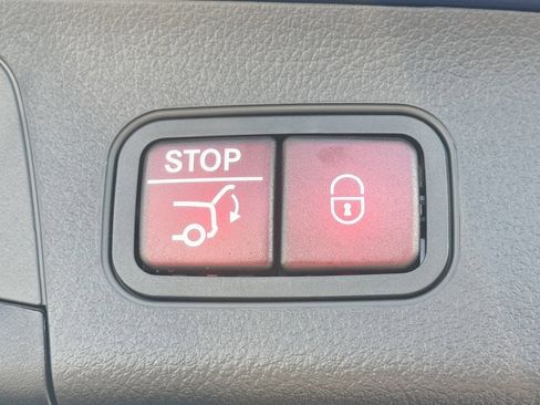 New 2025 Mercedes-Benz GLA 35 AMG 4MATIC image 15