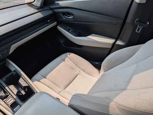 Used 2024 Honda Accord EX image 11