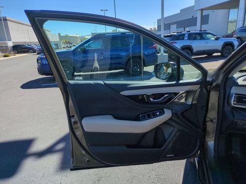 Used 2025 Subaru Outback Limited AWD/4WD image 13