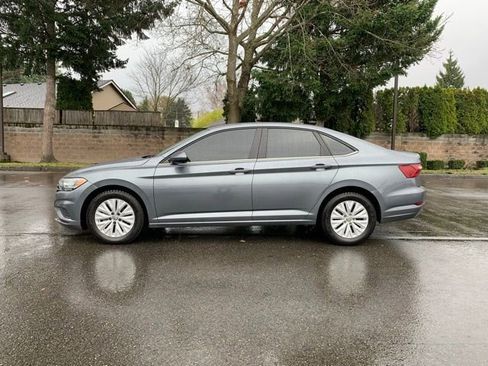 Used 2020 Volkswagen Jetta S image 2